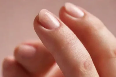 Small Finger Tattoos for a Discreet Style